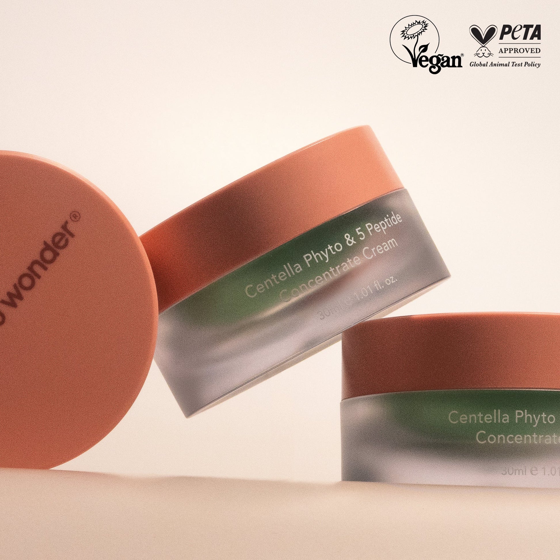 haruharu wonder centella phyto & 5 peptide concentrate cream tubs, with vegan and cruelty free badges. 