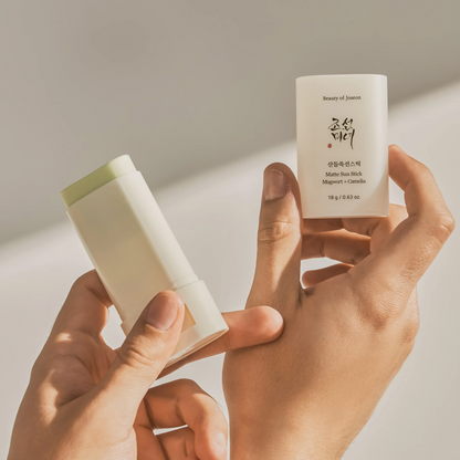 Beauty of Joseon - Matte Sun Stick : Mugwort + Camelia - SPF50+ PA++++ - 18g